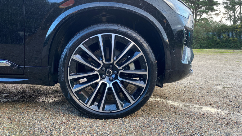 Volvo XC90 2.0 T8 PHEV Ultra Dark 5dr AWD Geartronic Estate